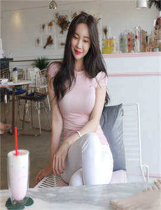 女兵突击