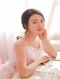 蜜桃成熟4-调戏床上美女